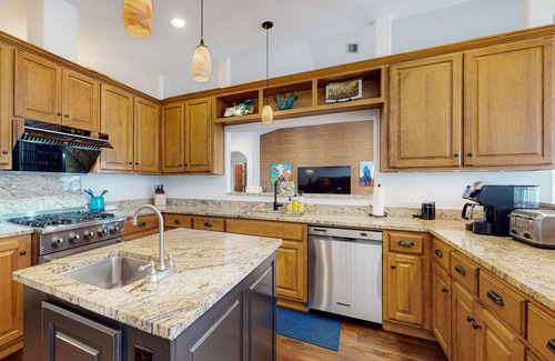 Jonestown House | Spacious home with scenic balcony views and fenced in yard