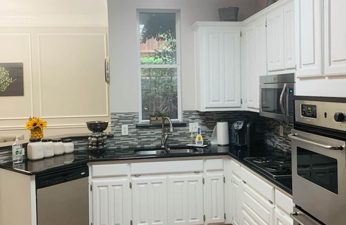 Rockwall House | Spacious home with shaded patio & firepit, walk to The Harbor Rockwall