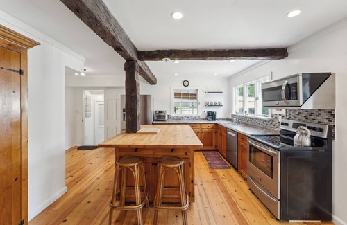 Hampton Bays House | Spacious Home with a Sunny Pool - Minutes to Walk to Bay Beach!