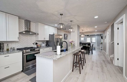 Fountain Square House | Spacious home with a Hot Tub- Updated 3 bed!