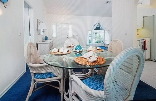 Broadmoor House | Spacious Home with heated Pool near Broadmoor Park walking trails