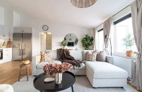 Bastad Condo | Spacious Home with Workspace and Cozy Balcony