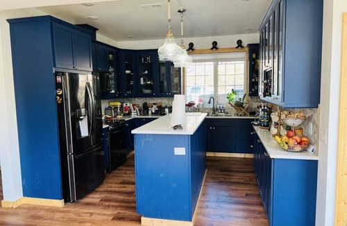 Hoonah House | Spacious Hoonah House