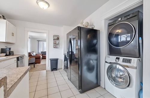 Price Apartment | Spacious Hot Tub Haven + .4 Mi-USU Eastern