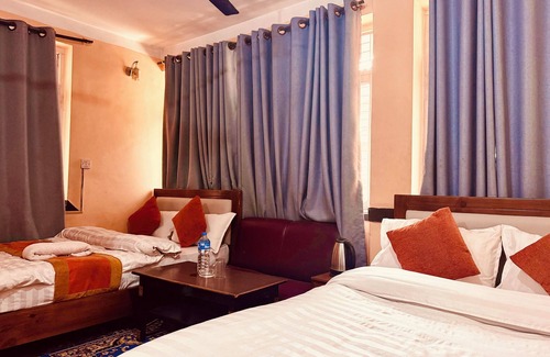 Gaushala Hotel | Spacious hotel with 21 bedrooms & pvt. bathroom w/AC in the heart of Kathmandu.