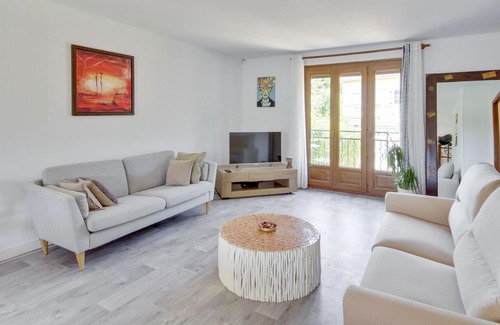 Neuilly-sur-Marne House | Spacious house with garden