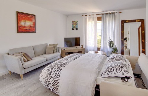 Neuilly-sur-Marne House | Spacious house with garden