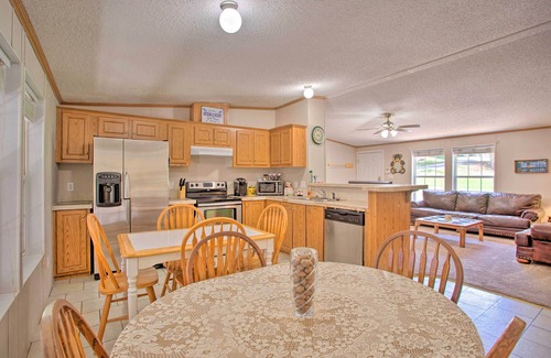 Custer County House | Spacious House ~ 1 Mi to Lake & Boat Ramp!