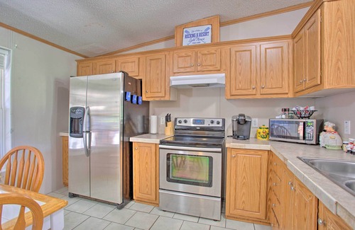 Custer County House | Spacious House ~ 1 Mi to Lake & Boat Ramp!