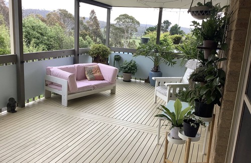 South Pambula House | Spacious house 5 minutes drive to the beach