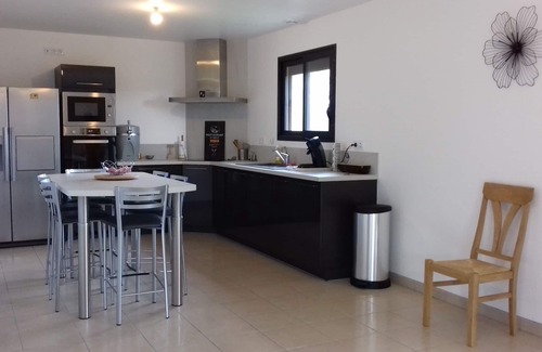 Longueil Cottage | spacious house 5 bedrooms, quiet, comfortable - 3 km from the beach