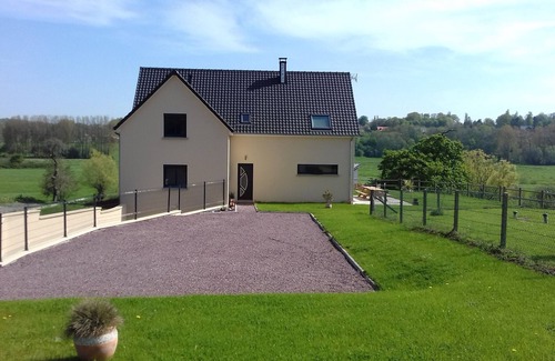 Longueil Cottage | spacious house 5 bedrooms, quiet, comfortable - 3 km from the beach