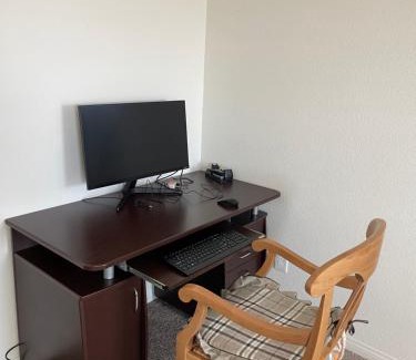 Sovana House | Spacious House, 5 bedrooms, Sleeps 12, Near Las Vegas Strip and Airport