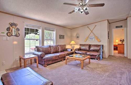 Custer County House | Spacious House about 1 Mi to Lake and Boat Ramp!