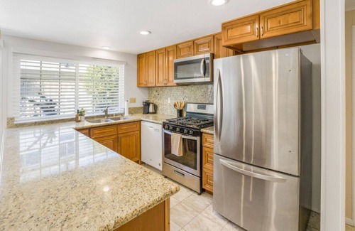 West Carson House | Spacious House, Central, All Amenities