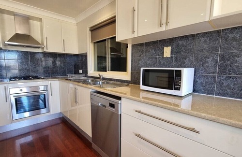 St. Albans House | Spacious house in St Albans