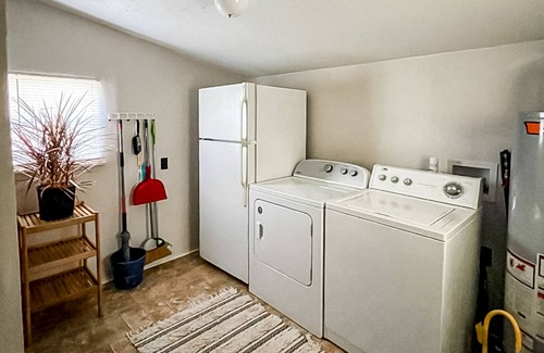 Smithville House | Spacious House in Charming Smithville - Dog-Friendly with patio