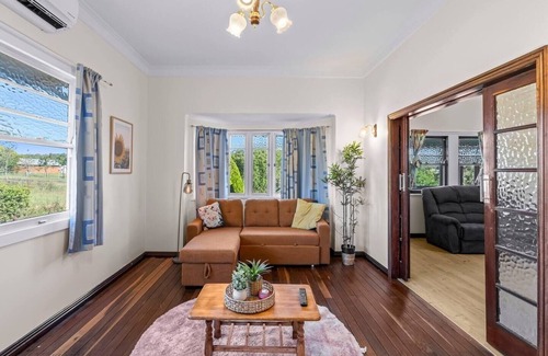 Drayton House | Spacious house in Drayton. Netflix, acreage Pets