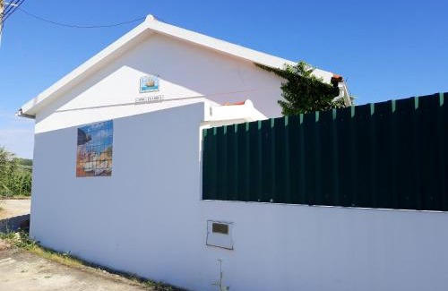 Mafra House | Spacious House in Encarnação with Garden & Terrace