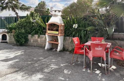 Mafra House | Spacious House in Encarnação with Garden & Terrace