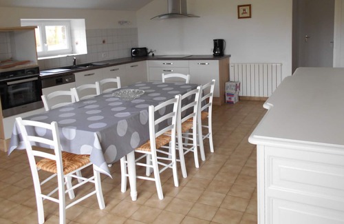 Bruc-sur-Aff Cottage | SPACIOUS HOUSE IN A SUPER QUIET SETTING, AWAY FROM ANY LOOK (Wi-fi)