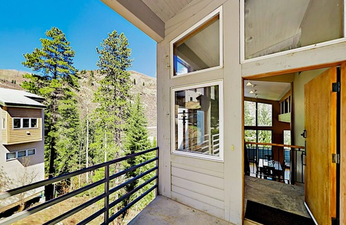 Intermountain House | Spacious house in Intermountain with gorgeous view - short drive to Vail Village