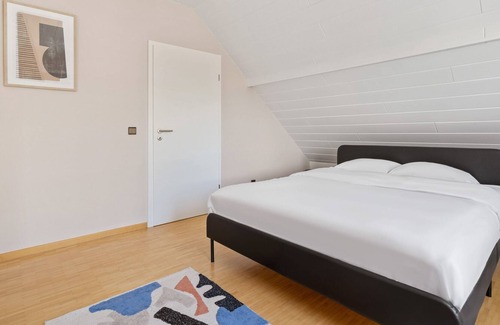 Kehlen Apartment | Spacious House in Kehlen ID182
