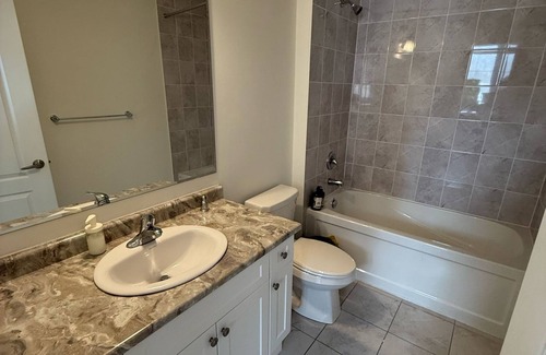 Markham House | Spacious house in Markham