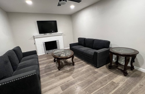 Bostonia House | Spacious house in the middle of the beautiful San Diego