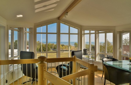 Karehamn Villa | Spacious house - Jacuzzi - Sauna - four bedrooms - three bathrooms