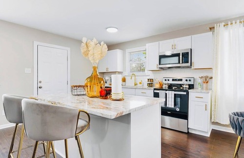 Southeast Raleigh House | Spacious House near Downtown Raleigh and Dorothea Dix Park