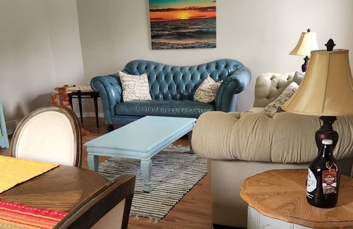Manitoulin District House | Spacious house steps off beach and boardwalk in Providence Bay!