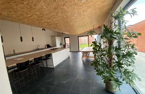 Maldegem House | Spacious house specially for workers and expats