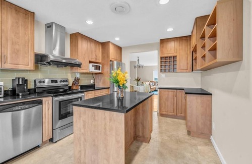 Fraserview House | Spacious house suit for family reunion and vacation