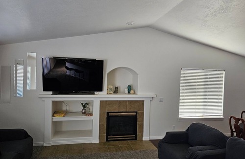 West Valley City House | Spacious House Near SLC Airport