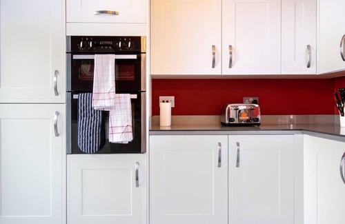 Patchway House | Spacious House w/Game Room in Bristol w/Parking