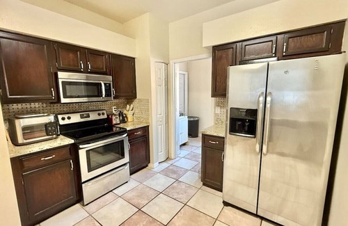 Brandon House | Spacious House w/Pool & Hot Tub near Tampa