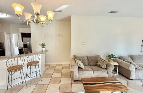Brandon House | Spacious House w/Pool & Hot Tub near Tampa