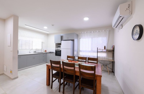 Shadmot Dvora House | Spacious house with a private pool in the Galilee landscape.