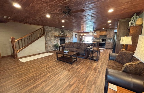 Talihina House | Spacious house with amazing mountain views in the Potato Hills