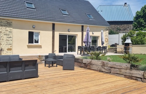 Curcy-sur-Orne House | SPACIOUS HOUSE WITH JACUZZI AND SAUNA
