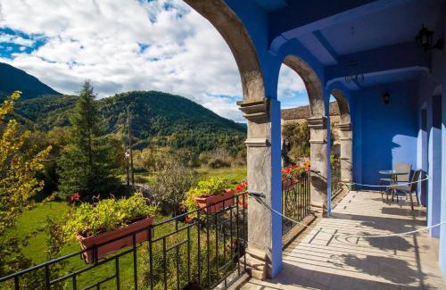 Albella House | Spacious house with mountain view in Albella, fireplace.