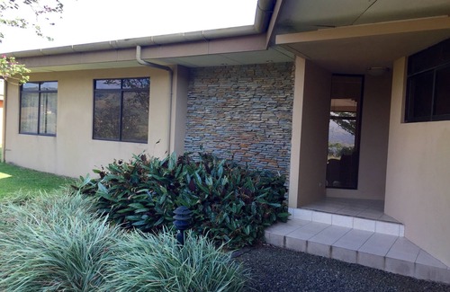 Aguacate House | Spacious house with spectacular views of the lake and Arenal volcano