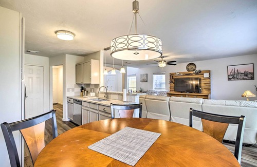 Clodine House | Spacious Houston Getaway < 18 Mi to Downtown!