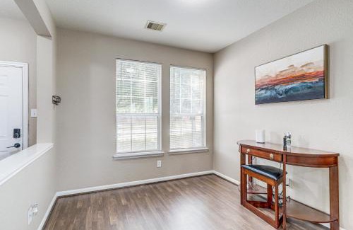 Houston House | Spacious Houston Home with Pool Access, Fenced Yard!
