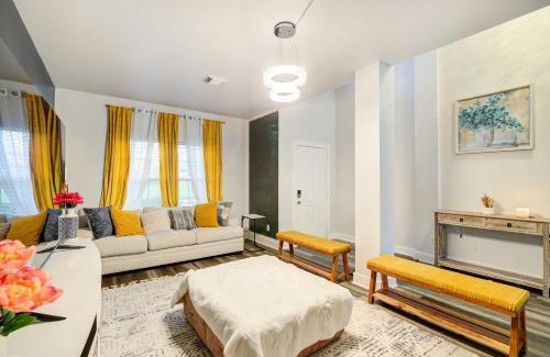 Central Southwest House | Spacious Houston Home with Private Yard and Fire Pit!