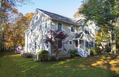 Water Mill House | SPACIOUS, IMMACULATE 5 BEDROOM SOUTHAMPTON BEAUTY!