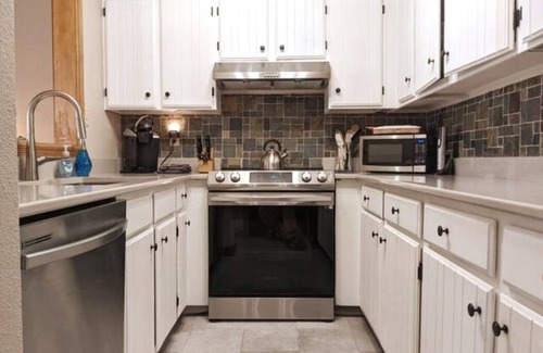 Durango Condo | Spacious In-Town Condo | Pool | Hot Tub