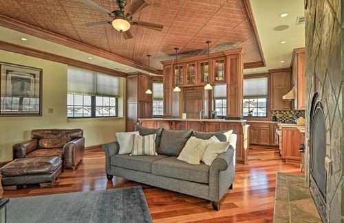 St. Joseph Historic Neighborhood Apartment | Spacious Indianapolis Condo w/Private Gym!