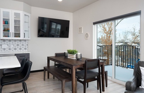 Four Corners Condo | Spacious & Industrial Condo - Perfect for the Whole Gang! Dogs Ok & Great Rates!